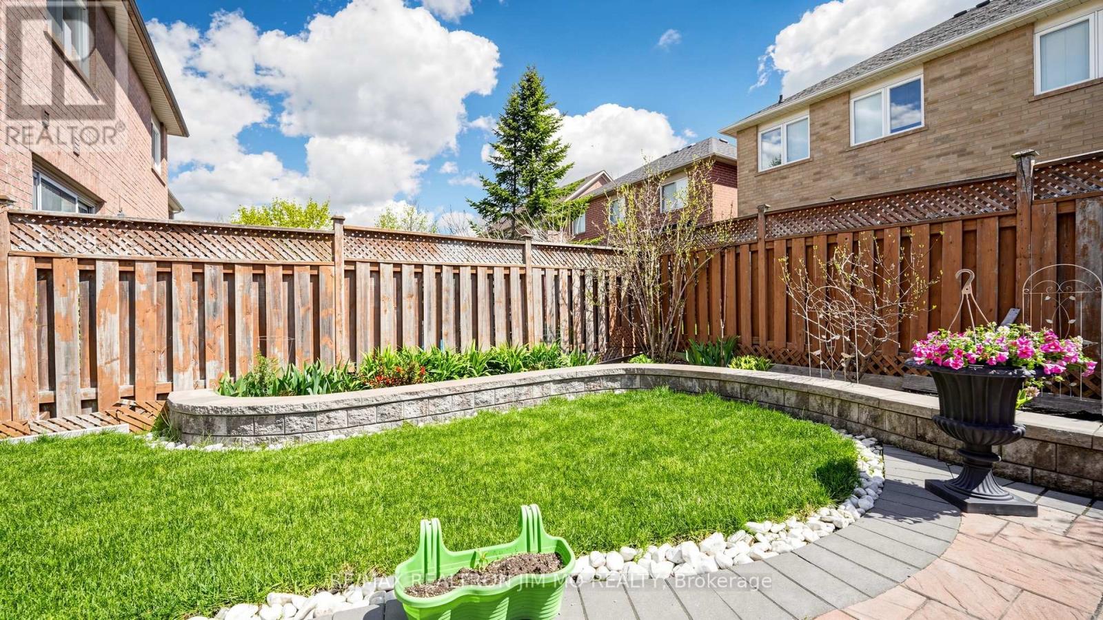 6 Majestic Drive, Markham, Ontario  L6C 2B2 - Photo 45 - N13114620