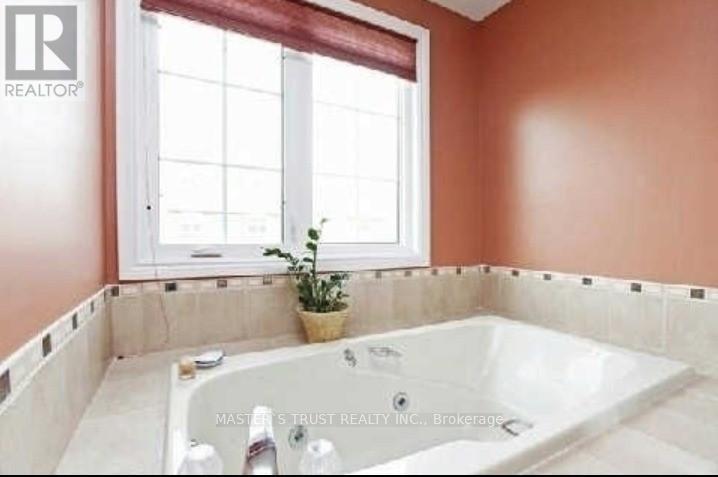 73 Woodman's Chart, Markham, Ontario  L3R 6K8 - Photo 4 - N13114654