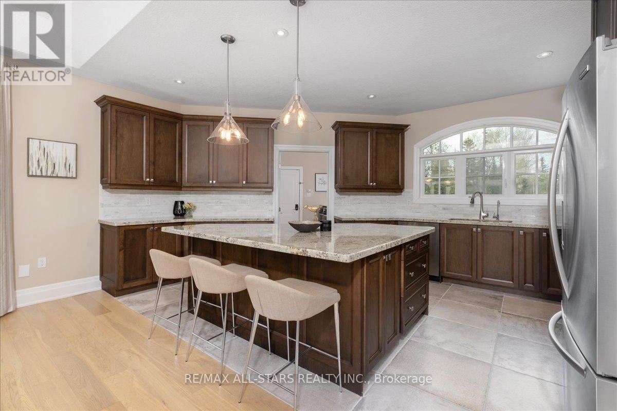 6001 Old Homestead Road, Georgina, Ontario  L0E 1R0 - Photo 15 - N13114752