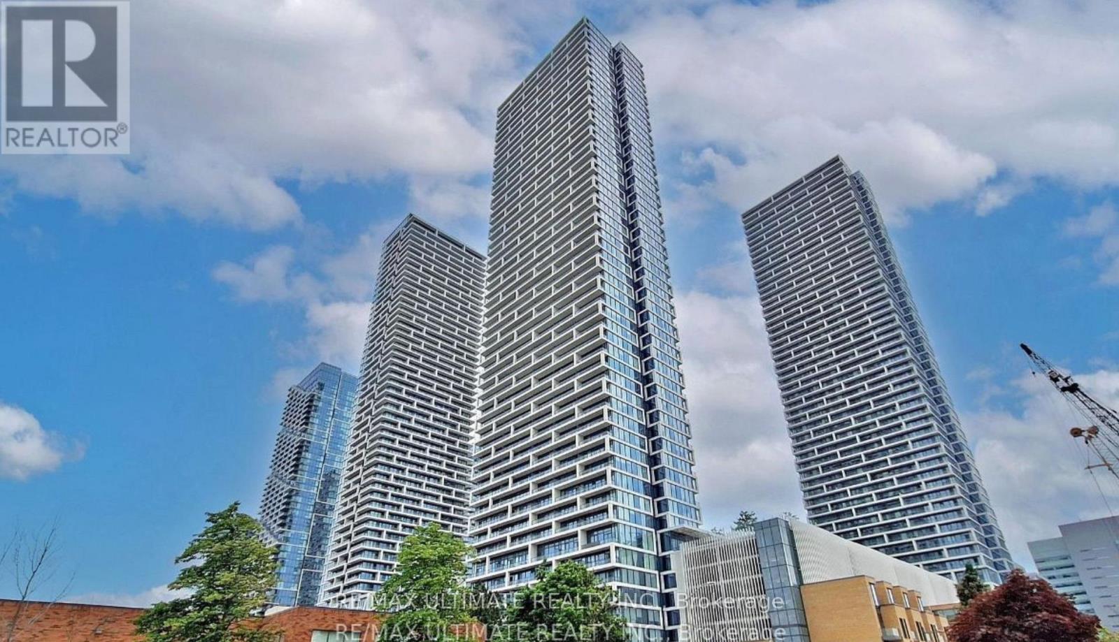 1701 - 898 PORTAGE PARKWAY, Vaughan, Ontario