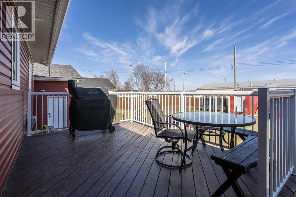 12 1 Avenue Se, Round Hill, Alberta  T0B 3Z0 - Photo 35 - A2309093