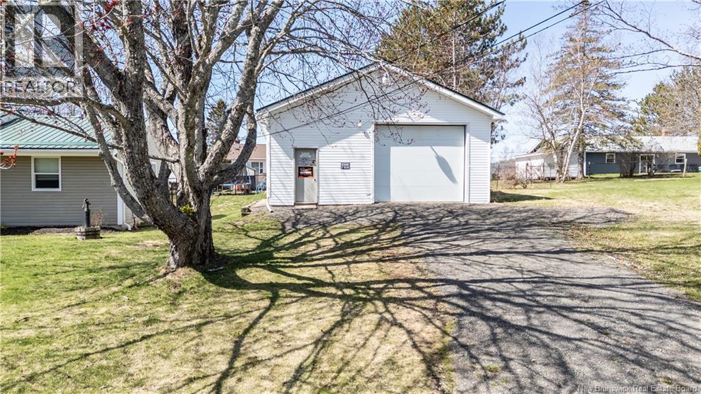 30 Kerry, Hillsborough, New Brunswick  E4H 2W4 - Photo 2 - NB137778