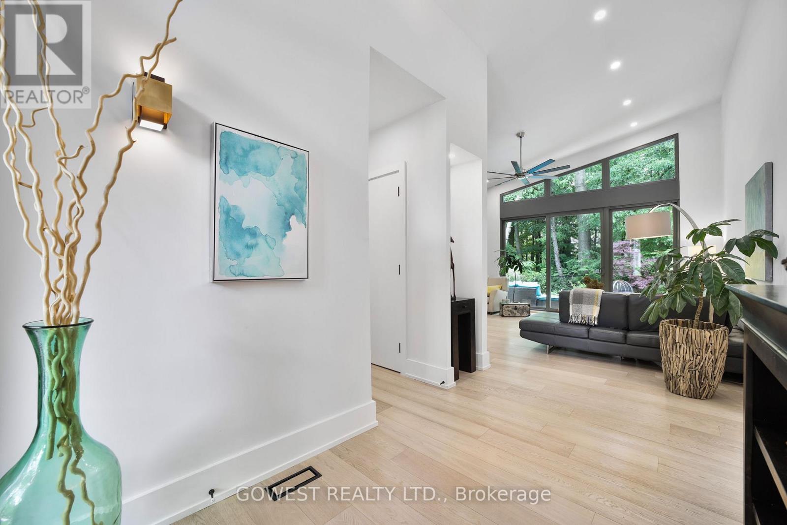 344 Dalewood Drive, Oakville, Ontario  L6J 4P5 - Photo 4 - W12818692