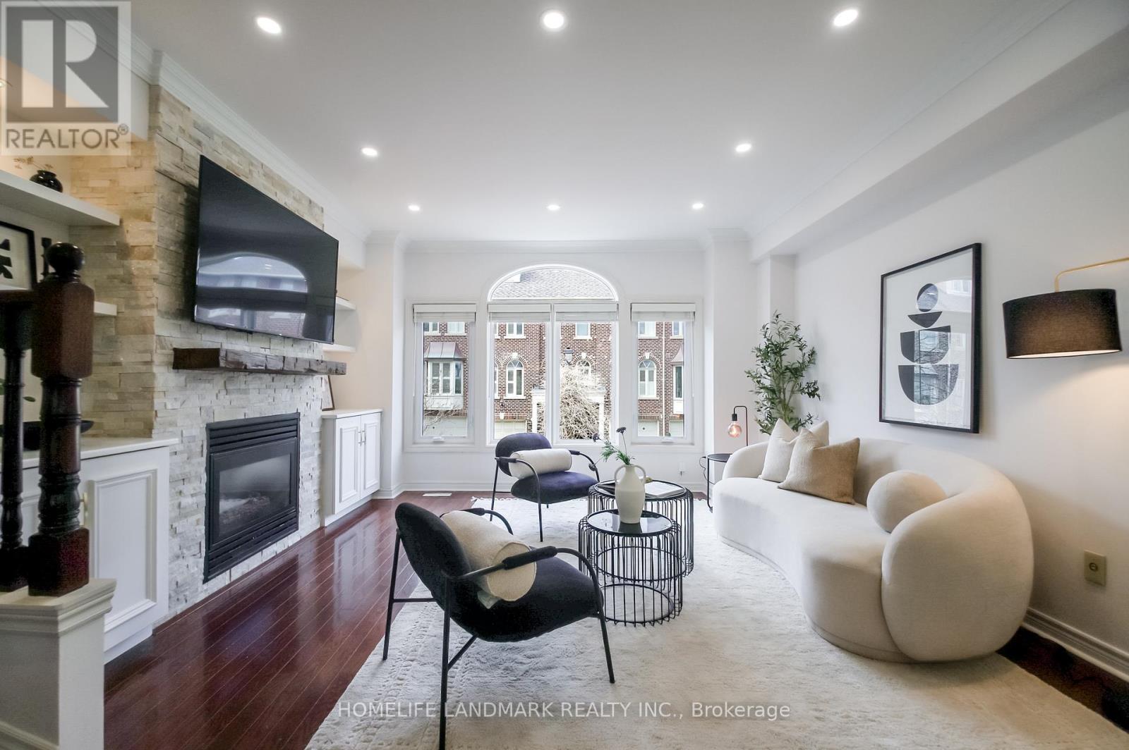 9 - 34 Mendota Road, Toronto, Ontario  M8Y 1E8 - Photo 3 - W13114618