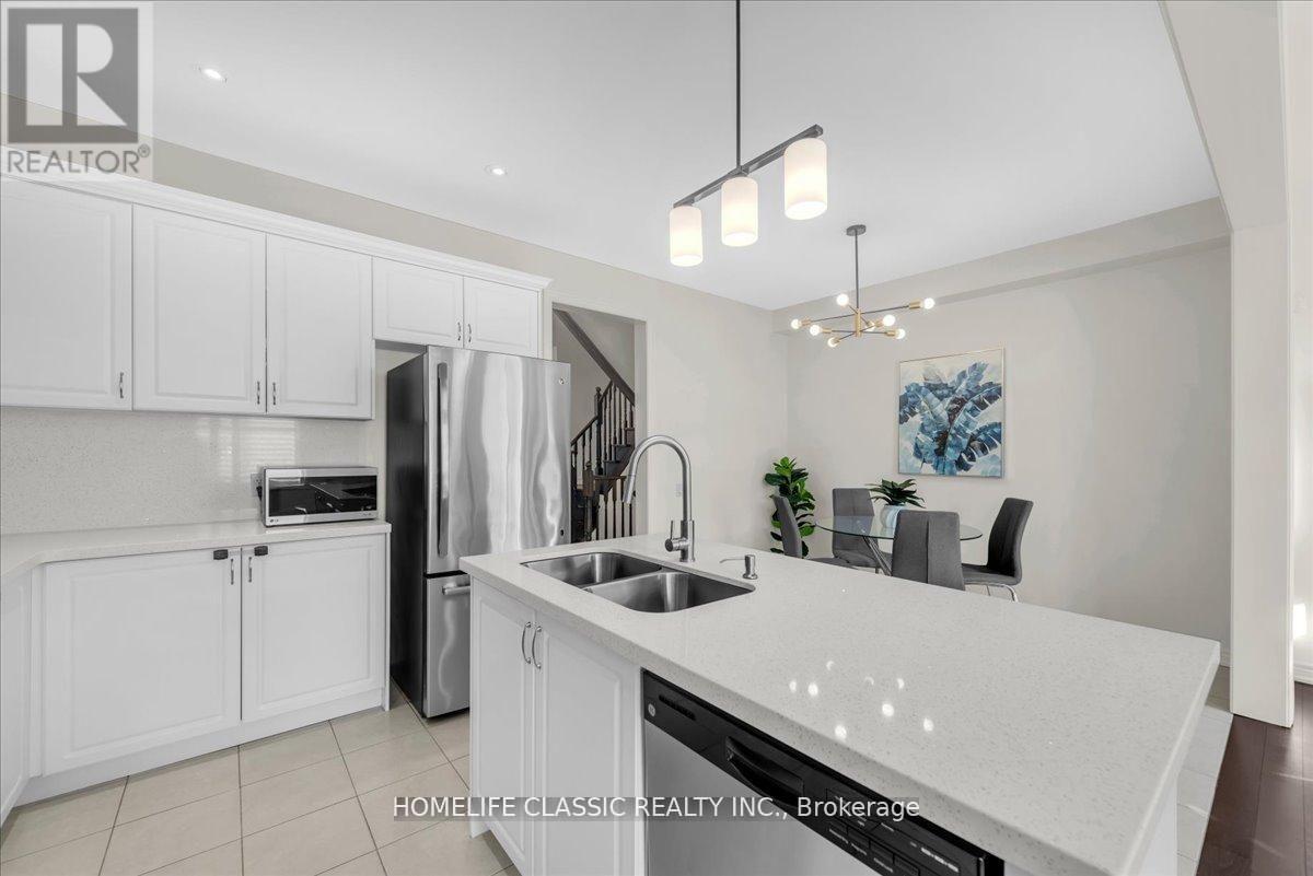 82 Blackberry Valley Crescent, Caledon, Ontario  L7C 3Z8 - Photo 5 - W13114646