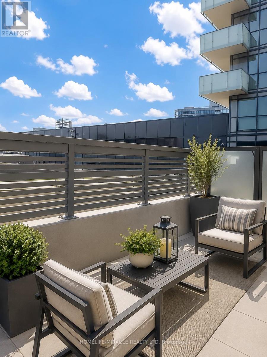 513 - 430 Square One Drive, Mississauga, Ontario  L5B 0L6 - Photo 17 - W13114656