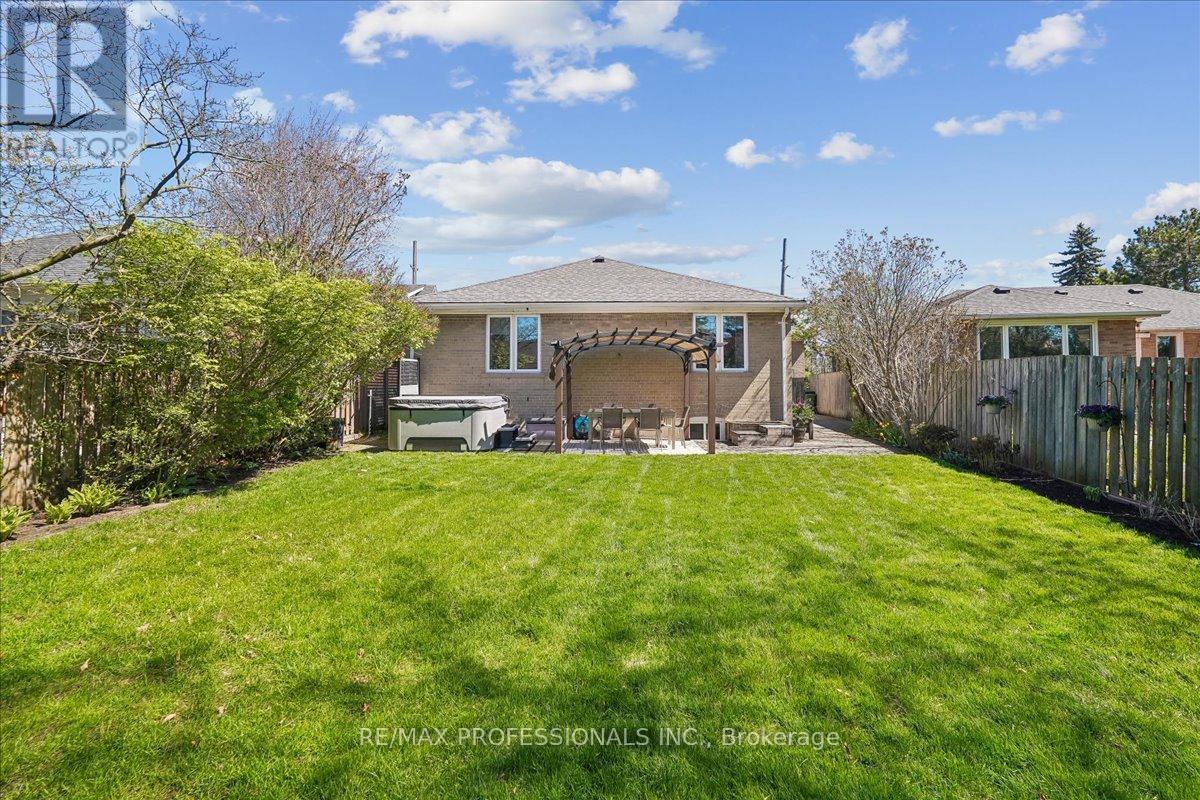 28 Spring Garden Road, Toronto, Ontario  M8Z 3X1 - Photo 22 - W13114730