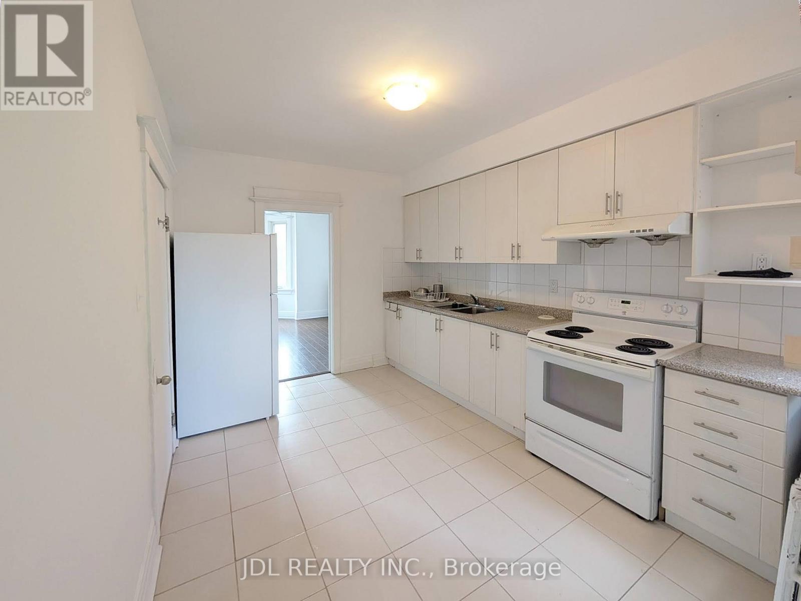 201 - 1294 Bloor Street W, Toronto, Ontario  M6H 1N9 - Photo 3 - W13114786