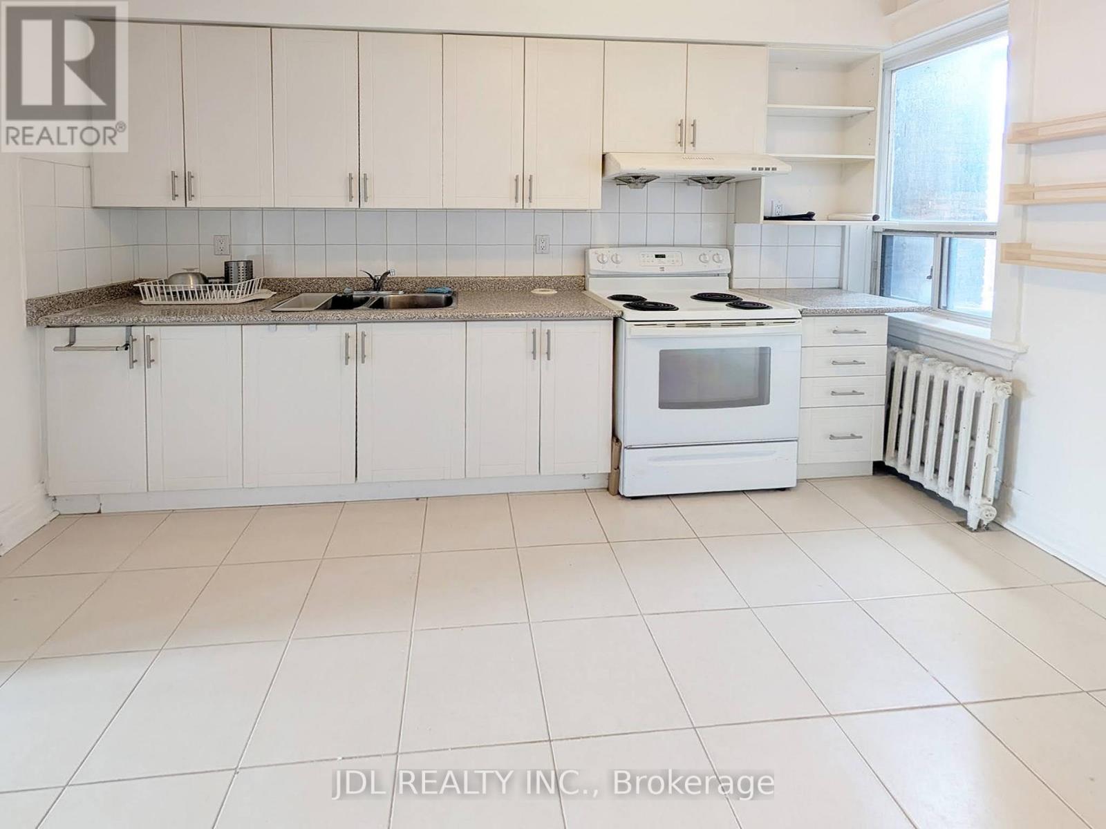 201 - 1294 Bloor Street W, Toronto, Ontario  M6H 1N9 - Photo 4 - W13114786