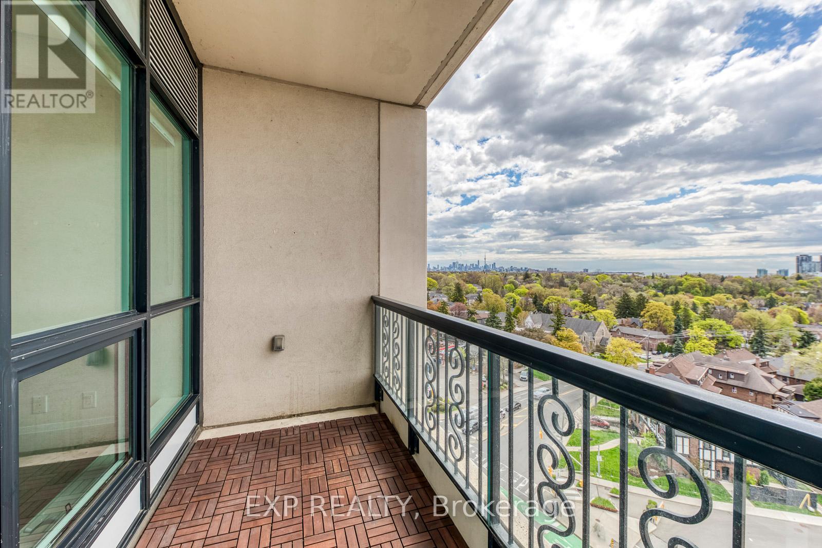 1118 - 1 Old Mill Drive, Toronto, Ontario  M6S 0A1 - Photo 43 - W13114792