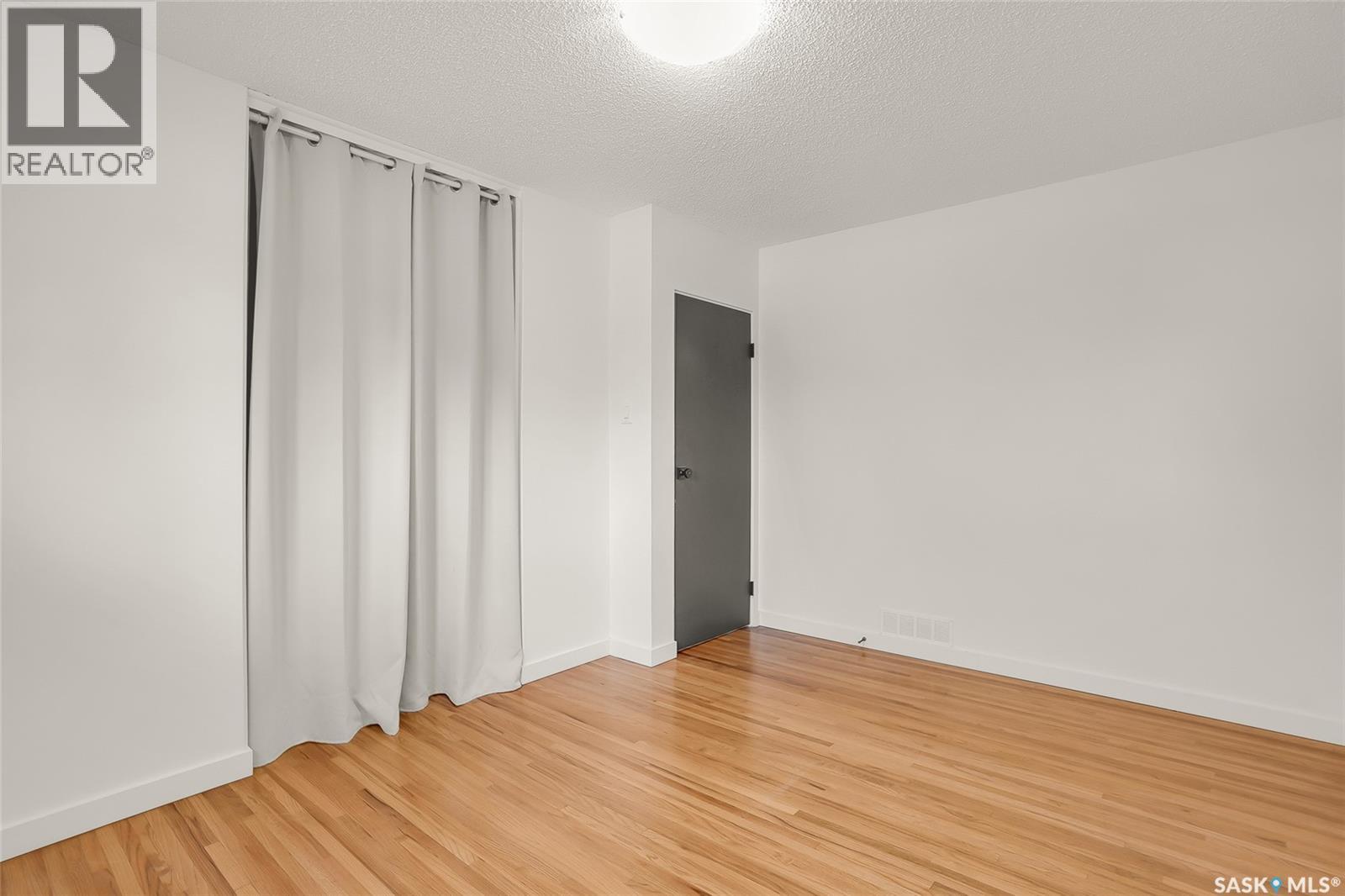 1917 Cairns Avenue, Saskatoon, Saskatchewan  S7J 1T3 - Photo 19 - SK035632