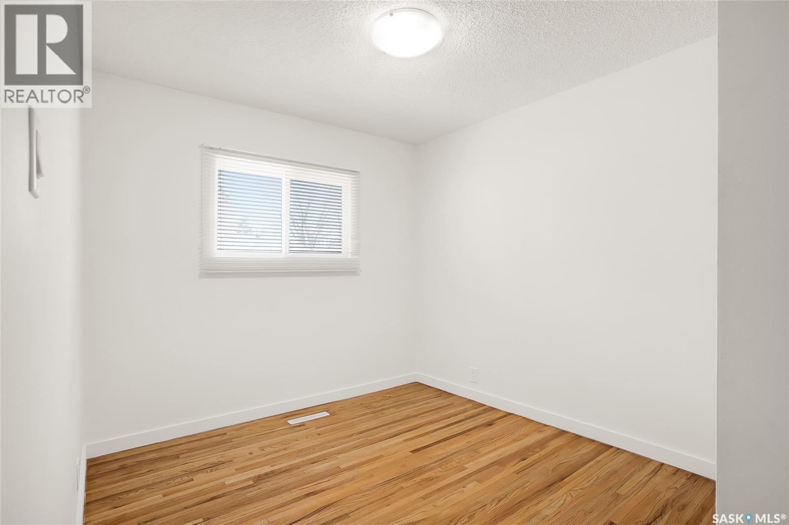 1917 Cairns Avenue, Saskatoon, Saskatchewan  S7J 1T3 - Photo 20 - SK035632