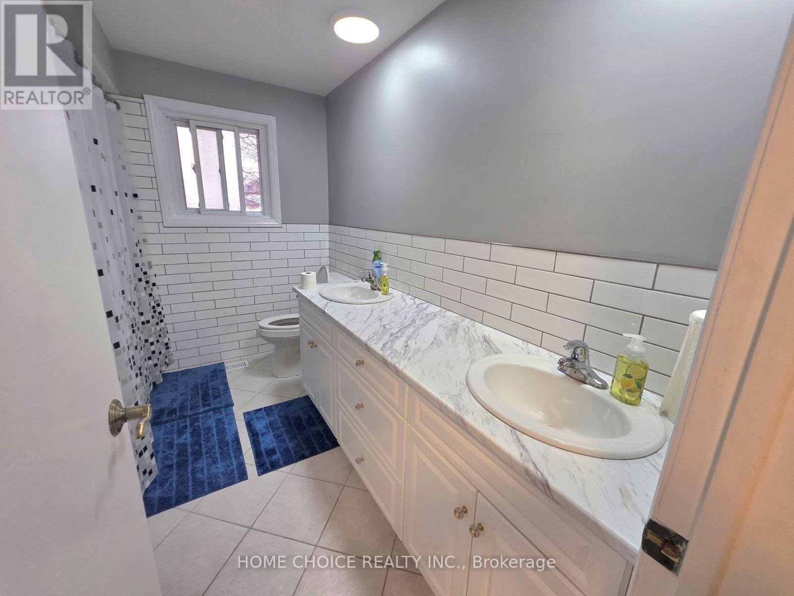 130 Champlain Crescent, Kitchener, Ontario  N2B 2Y6 - Photo 12 - X13114682