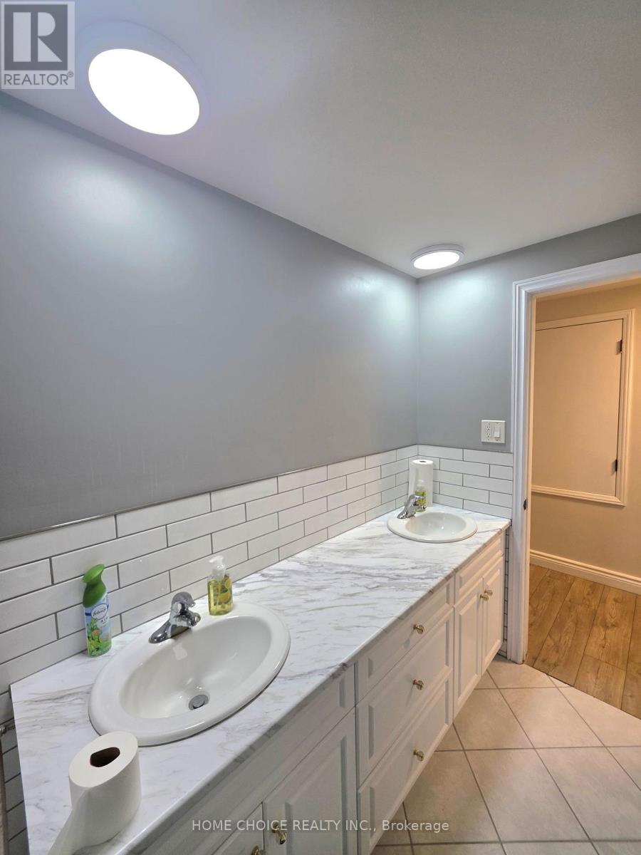 130 Champlain Crescent, Kitchener, Ontario  N2B 2Y6 - Photo 14 - X13114682