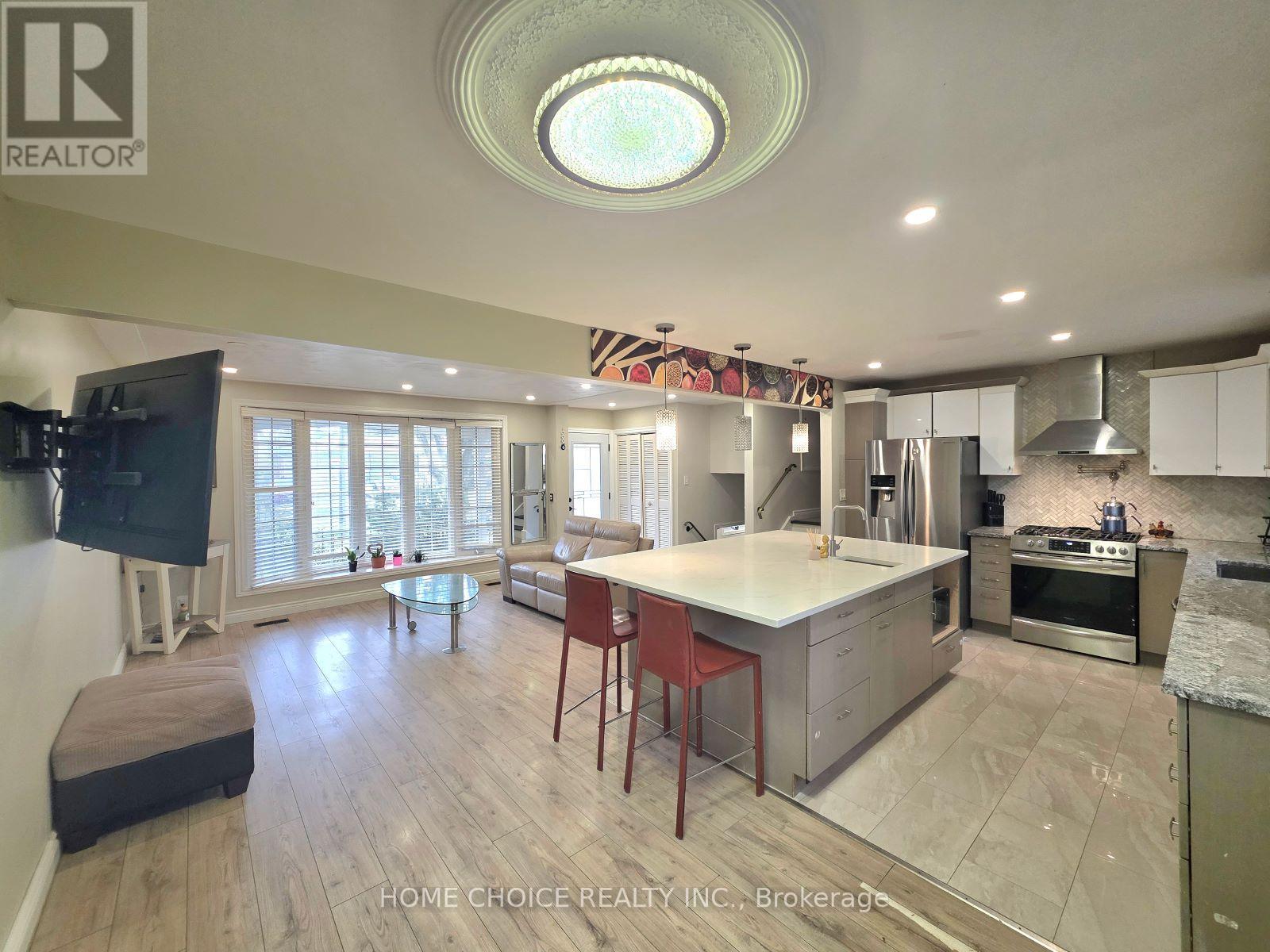 130 Champlain Crescent, Kitchener, Ontario  N2B 2Y6 - Photo 6 - X13114682