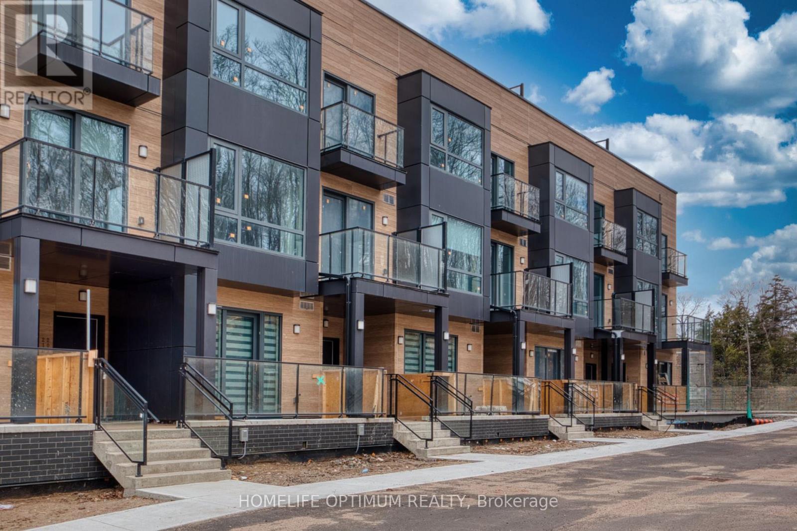 204 - 12 Suncrest Lane, Huntsville, Ontario  P1H 1G1 - Photo 2 - X13114734