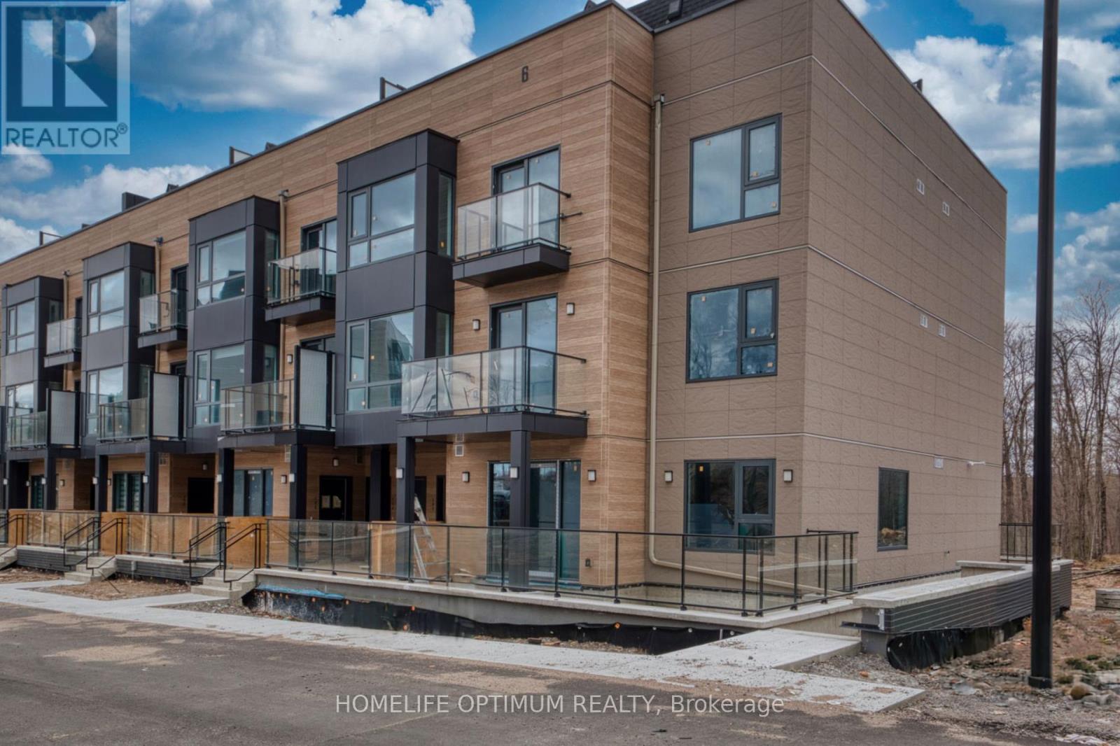 204 - 12 Suncrest Lane, Huntsville, Ontario  P1H 1G1 - Photo 3 - X13114734
