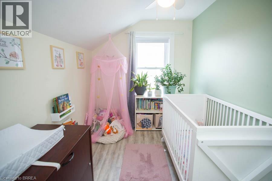 131 Superior Street, Brantford, Ontario  N3S 2L1 - Photo 15 - 40828312