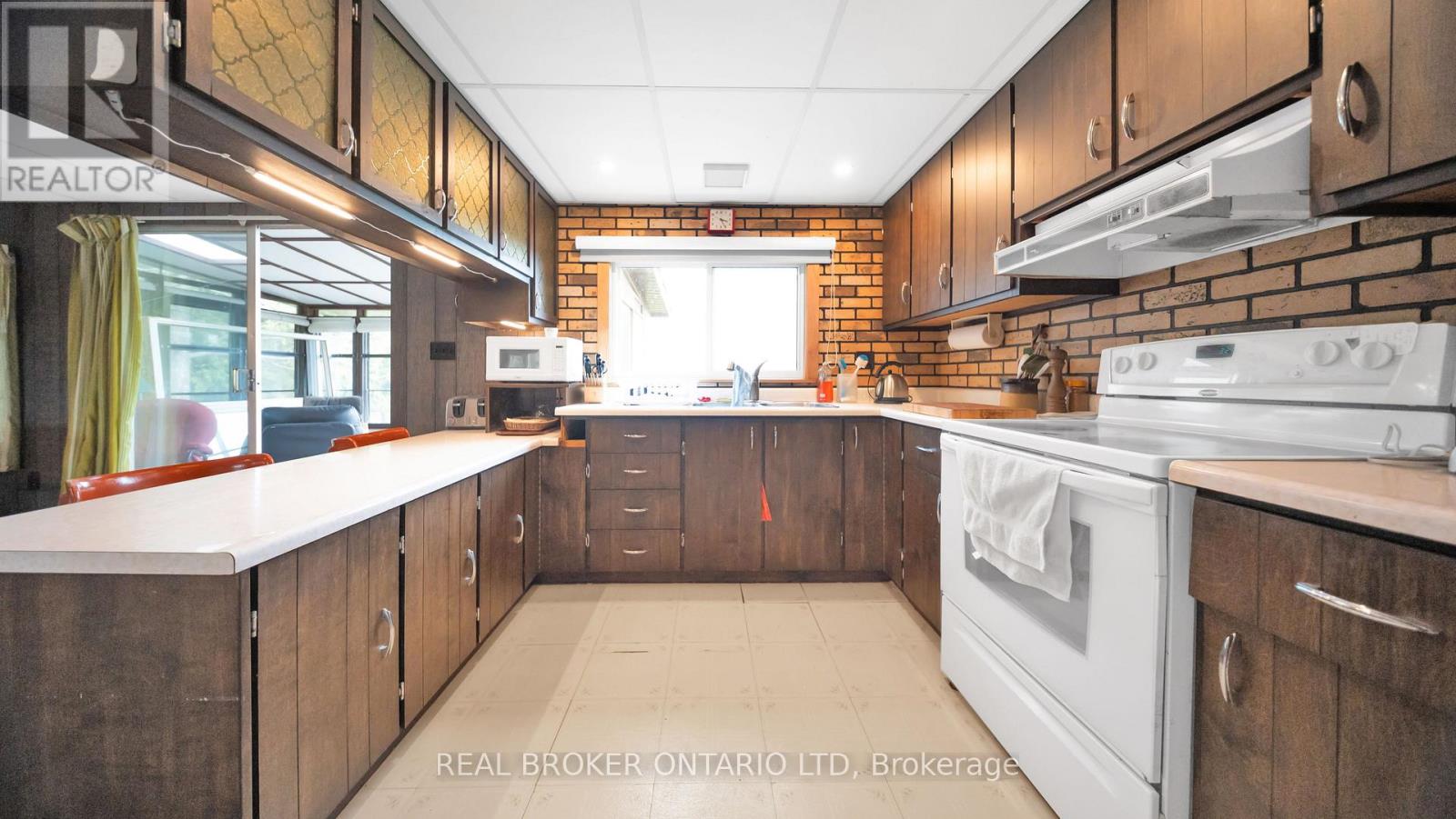 74652 Talbot Crescent, Bluewater, Ontario  N0M 1G0 - Photo 10 - X13114838