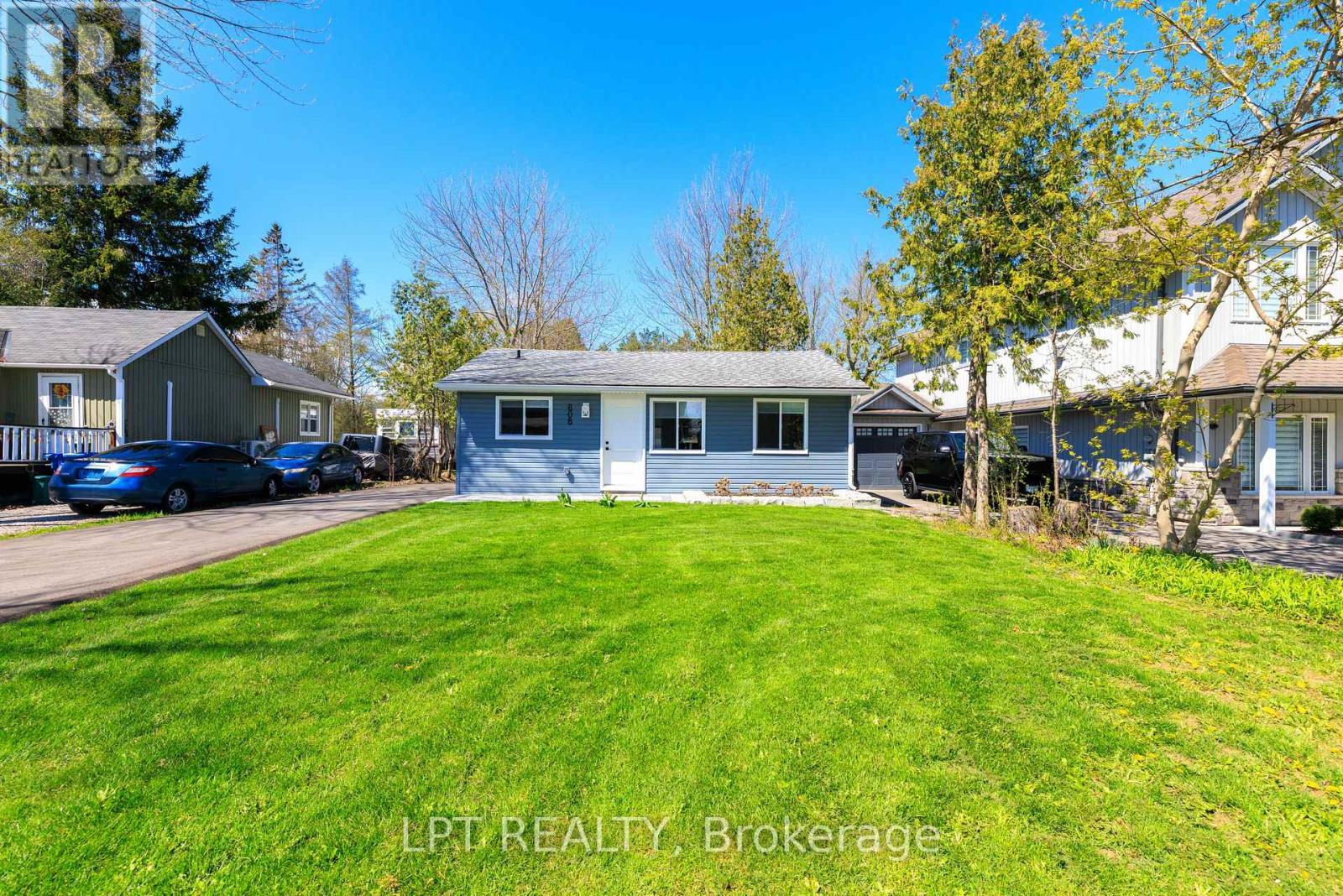 808 Montsell Avenue, Georgina, Ontario  L0E 1S0 - Photo 3 - N12890164