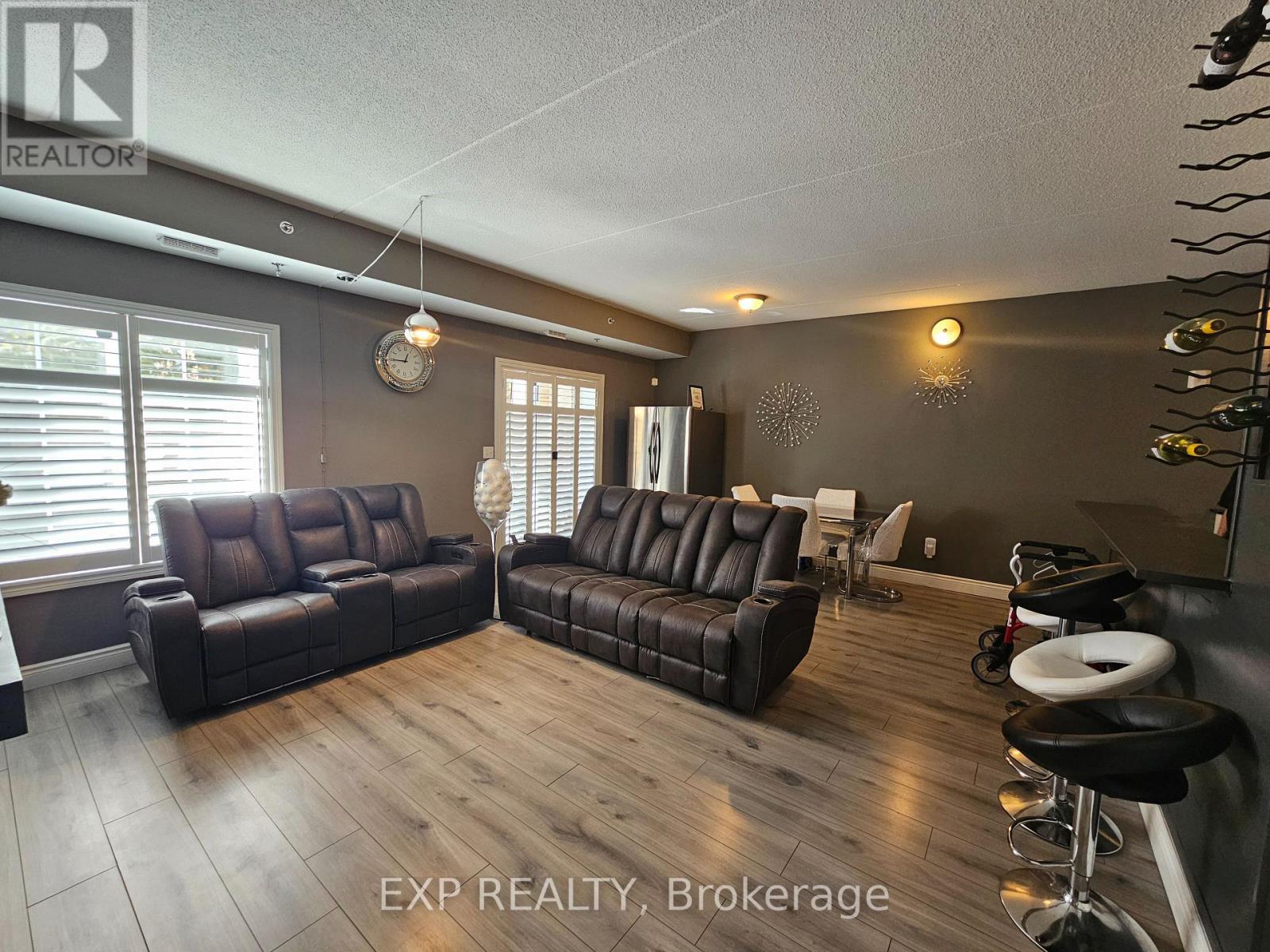 102 - 308 Watson Parkway N, Guelph, Ontario  N1E 0G7 - Photo 10 - X12854364