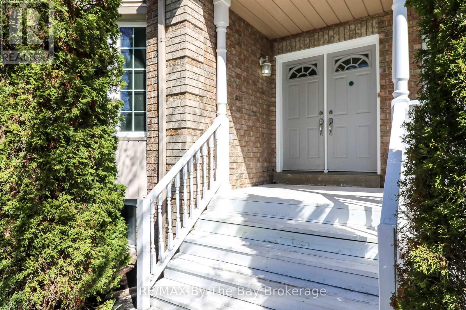 10 Lamont Creek Drive, Wasaga Beach, Ontario  L9Z 1J8 - Photo 11 - S13114802