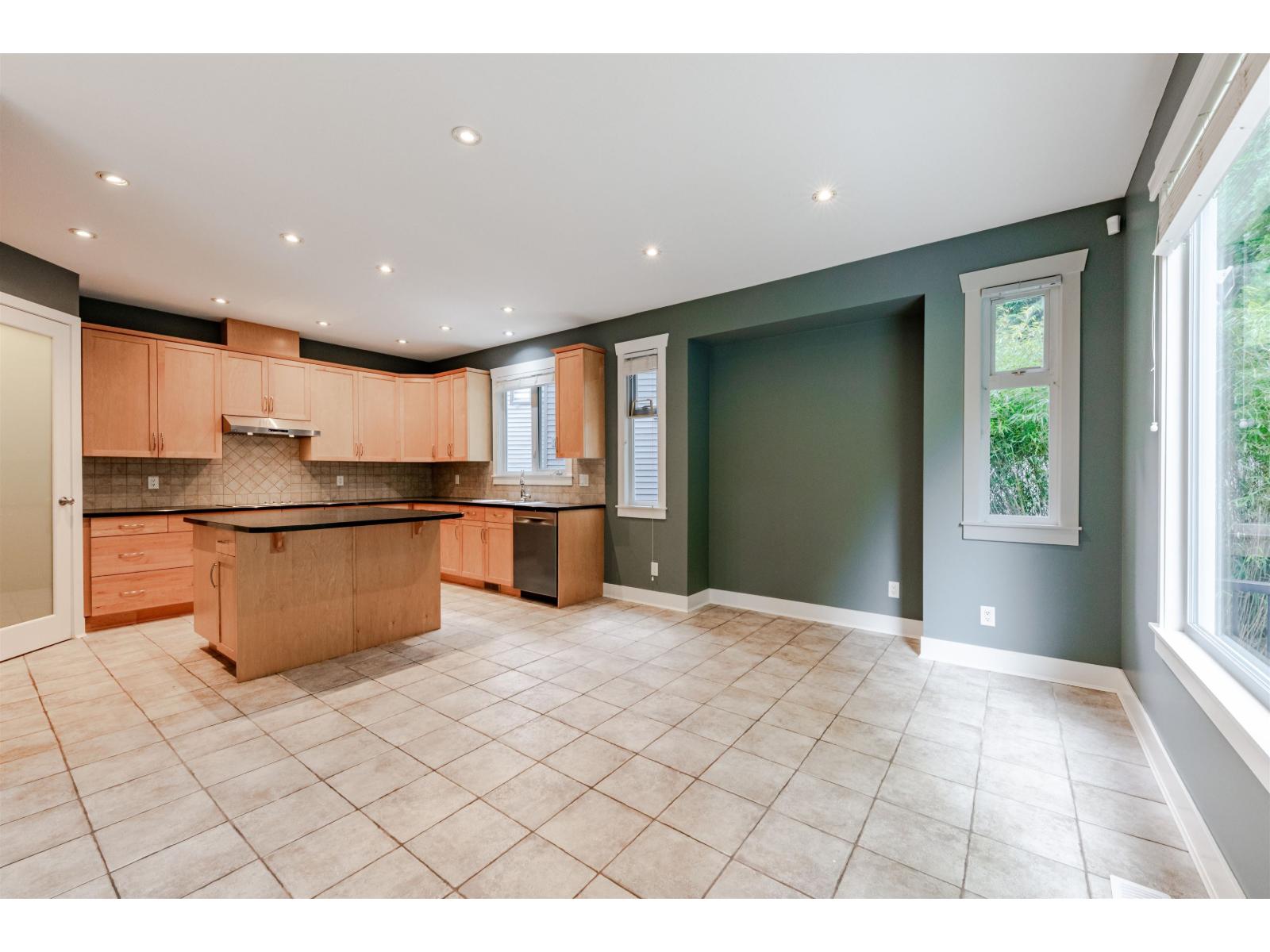 14650 61a Avenue, Surrey, British Columbia  V3S 6N4 - Photo 6 - R3122160