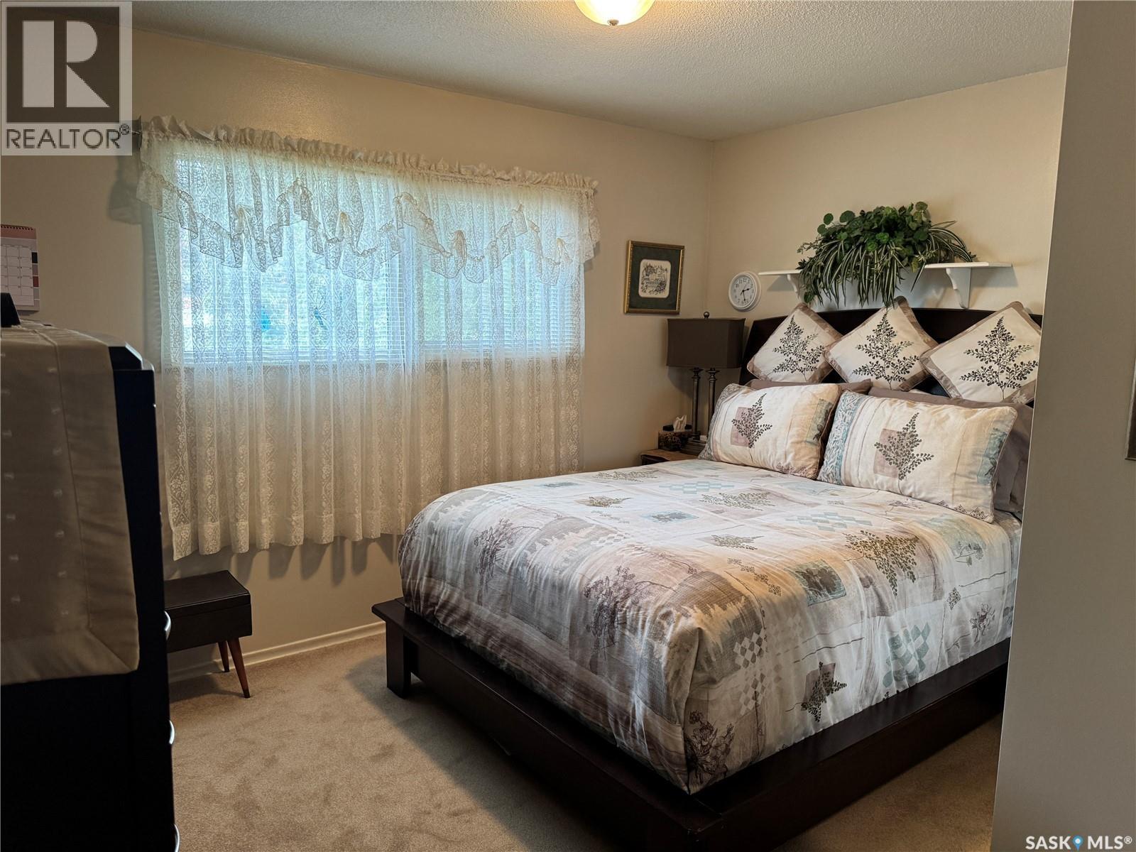 2504 Tomlinson Crescent, Saskatoon, Saskatchewan  S7L 3N2 - Photo 15 - SK035684