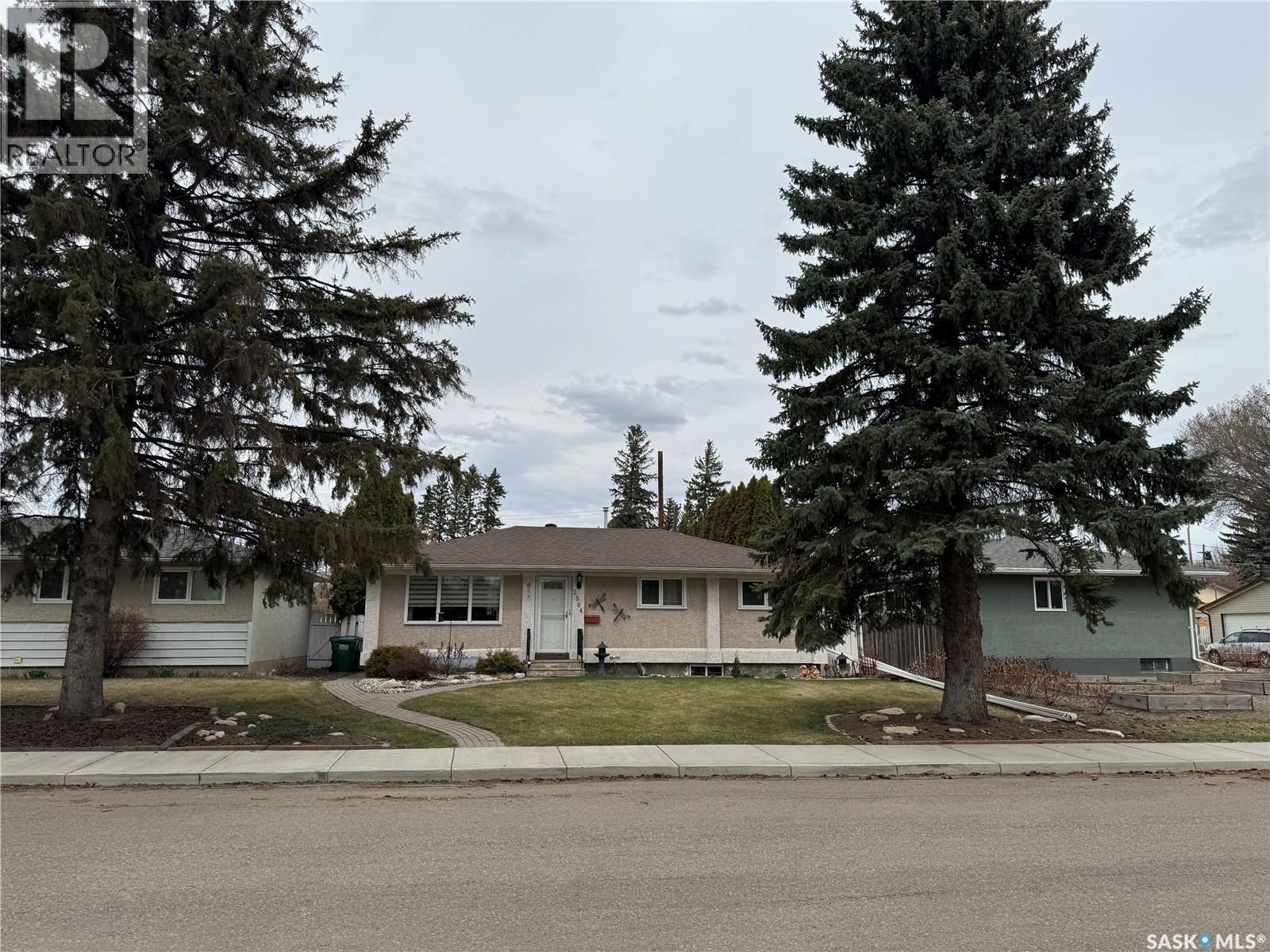 2504 Tomlinson Crescent, Saskatoon, Saskatchewan  S7L 3N2 - Photo 3 - SK035684