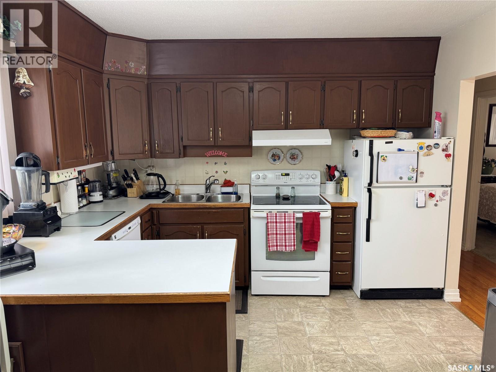2504 Tomlinson Crescent, Saskatoon, Saskatchewan  S7L 3N2 - Photo 9 - SK035684