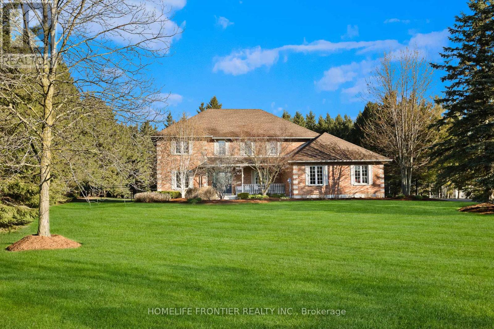 17 BRIDLE PATH, Puslinch, Ontario