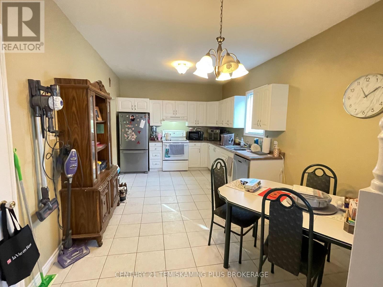 68 Wellington Street, Temiskaming Shores, Ontario  P0J 1P0 - Photo 9 - T12841358