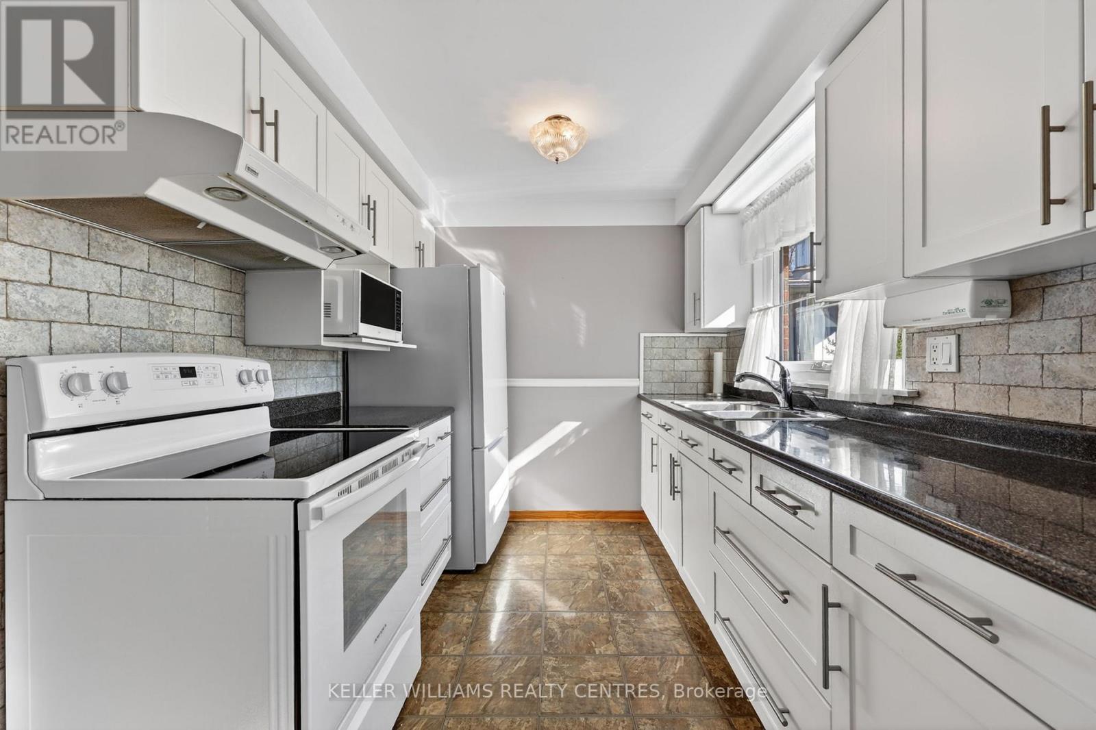 13 Laurentide Avenue, Aurora, Ontario  L4G 3B3 - Photo 6 - N13114860
