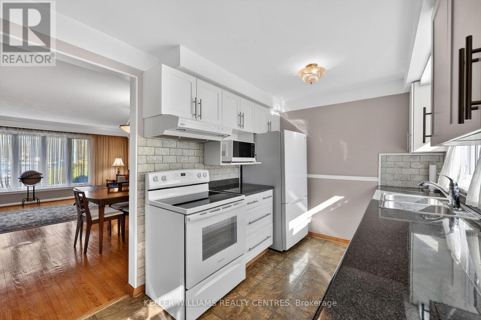 13 Laurentide Avenue, Aurora, Ontario  L4G 3B3 - Photo 7 - N13114860