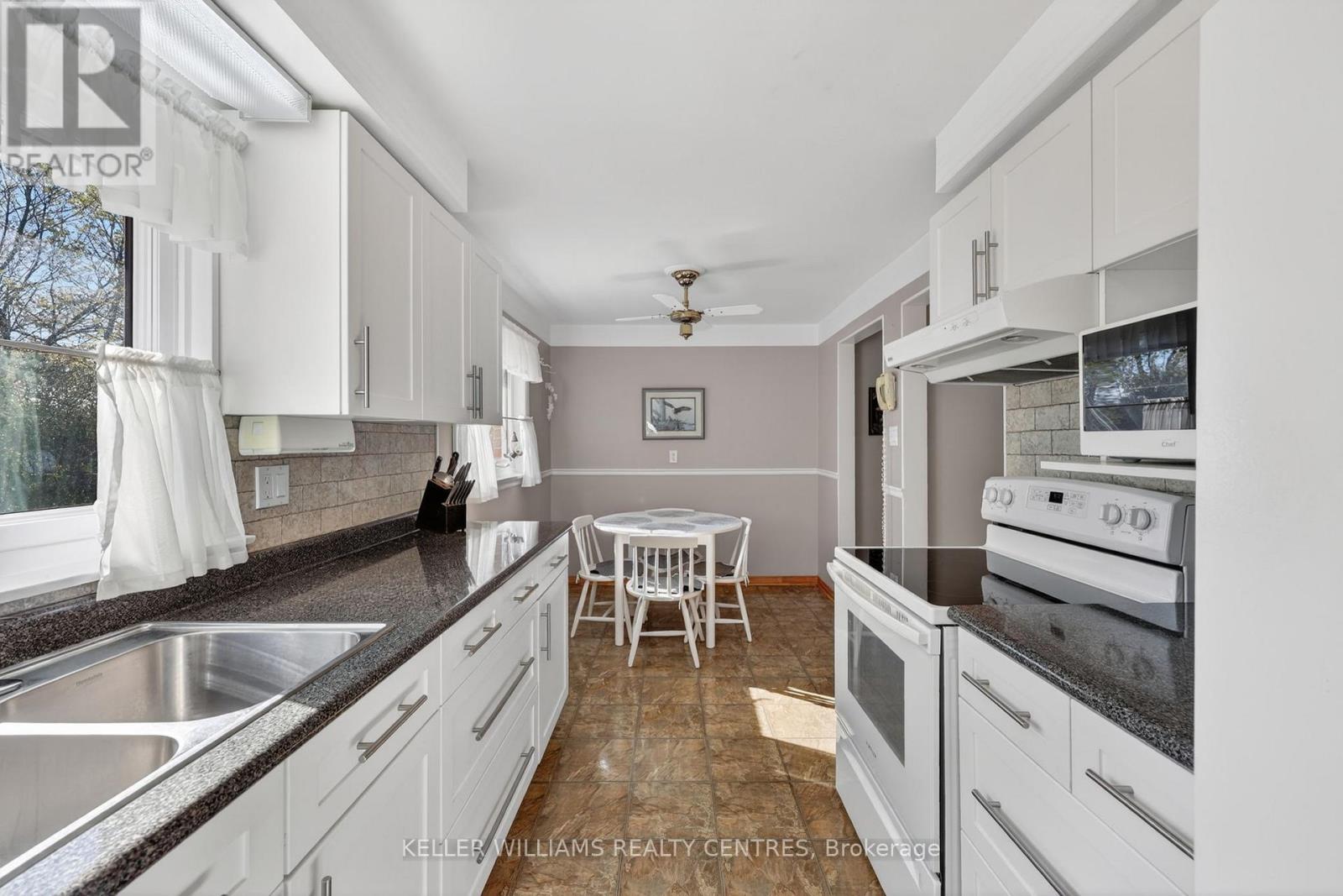 13 Laurentide Avenue, Aurora, Ontario  L4G 3B3 - Photo 8 - N13114860