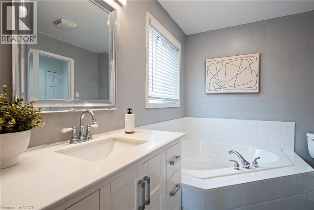 638 Windflower Crescent, Kitchener, Ontario  N2E 3S9 - Photo 28 - 40826529