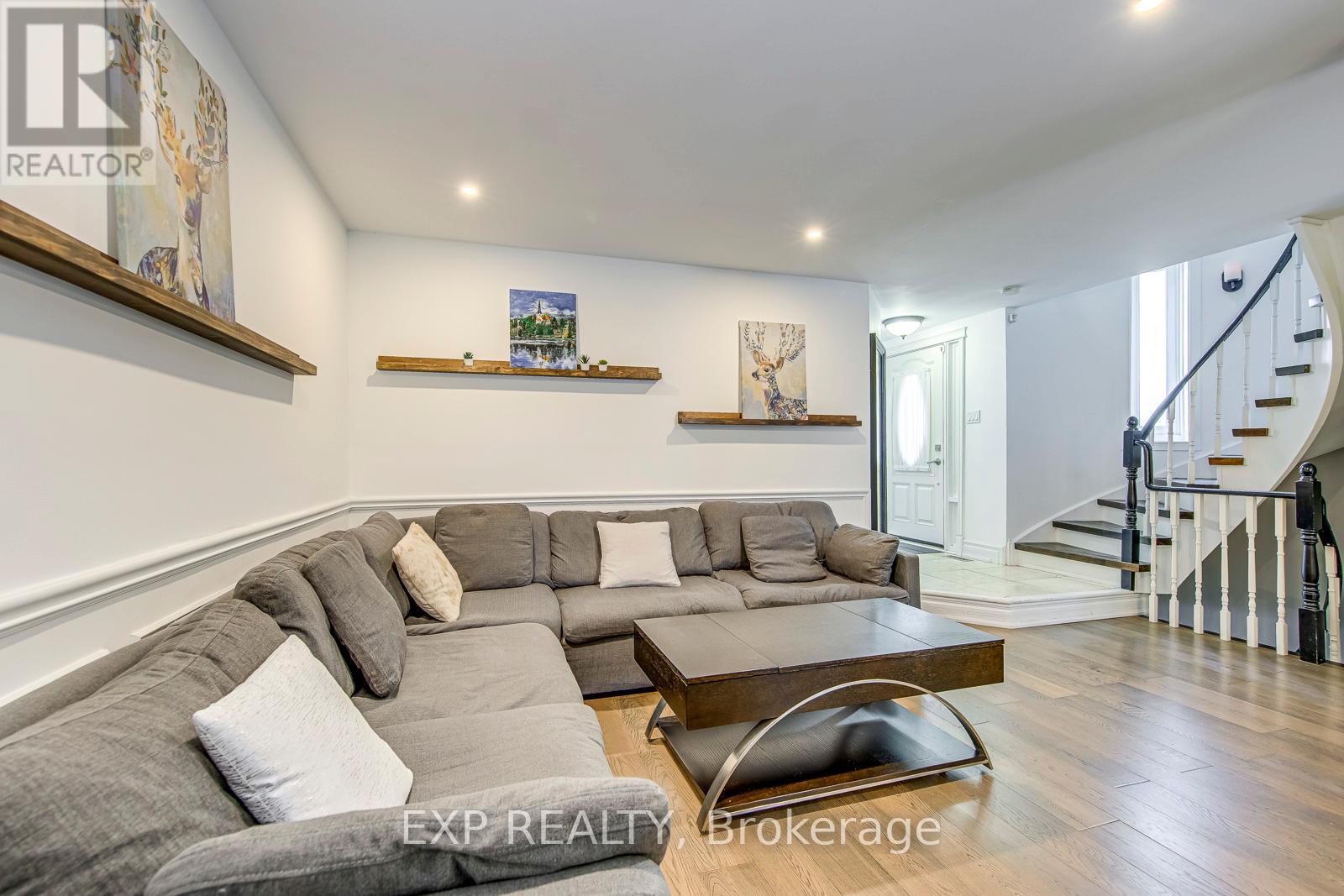 1225 Hedgestone Crescent, Oakville, Ontario  L6M 1X6 - Photo 9 - W13114806