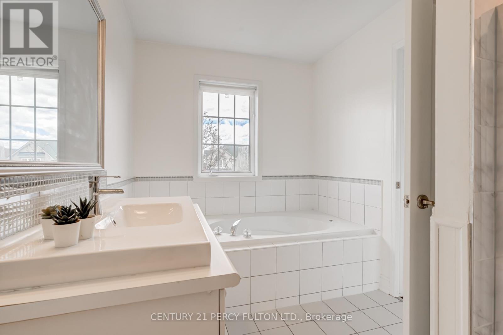 5988 Long Valley Road, Mississauga, Ontario  L5M 6K4 - Photo 26 - W13114862
