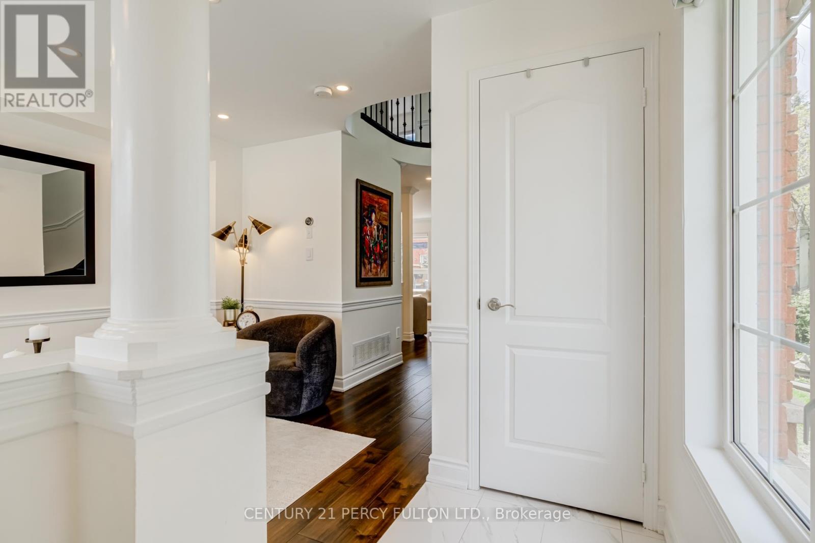 5988 Long Valley Road, Mississauga, Ontario  L5M 6K4 - Photo 6 - W13114862