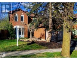 28 CHICKADEE CRESCENT, Brampton, Ontario
