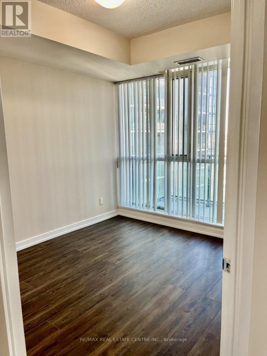 1008 - 4070 Confederation Parkway, Mississauga, Ontario  L5B 0E9 - Photo 10 - W13114884