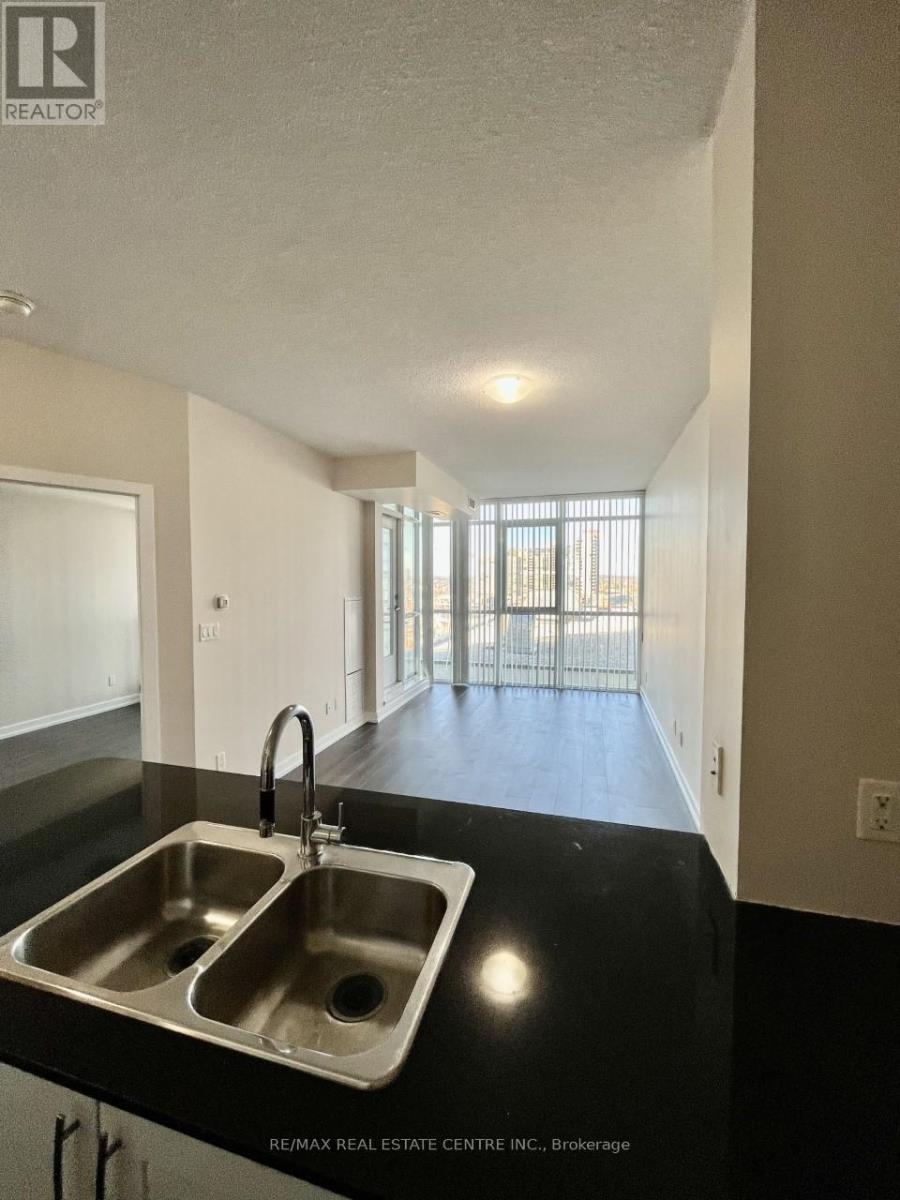 1008 - 4070 Confederation Parkway, Mississauga, Ontario  L5B 0E9 - Photo 7 - W13114884
