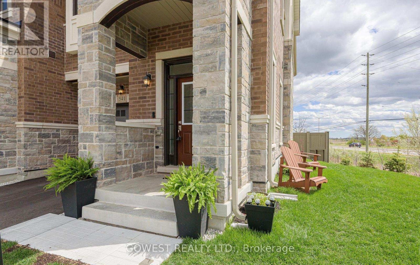 541 Celandine Terrace, Milton, Ontario  L9T 2X5 - Photo 3 - W13110154