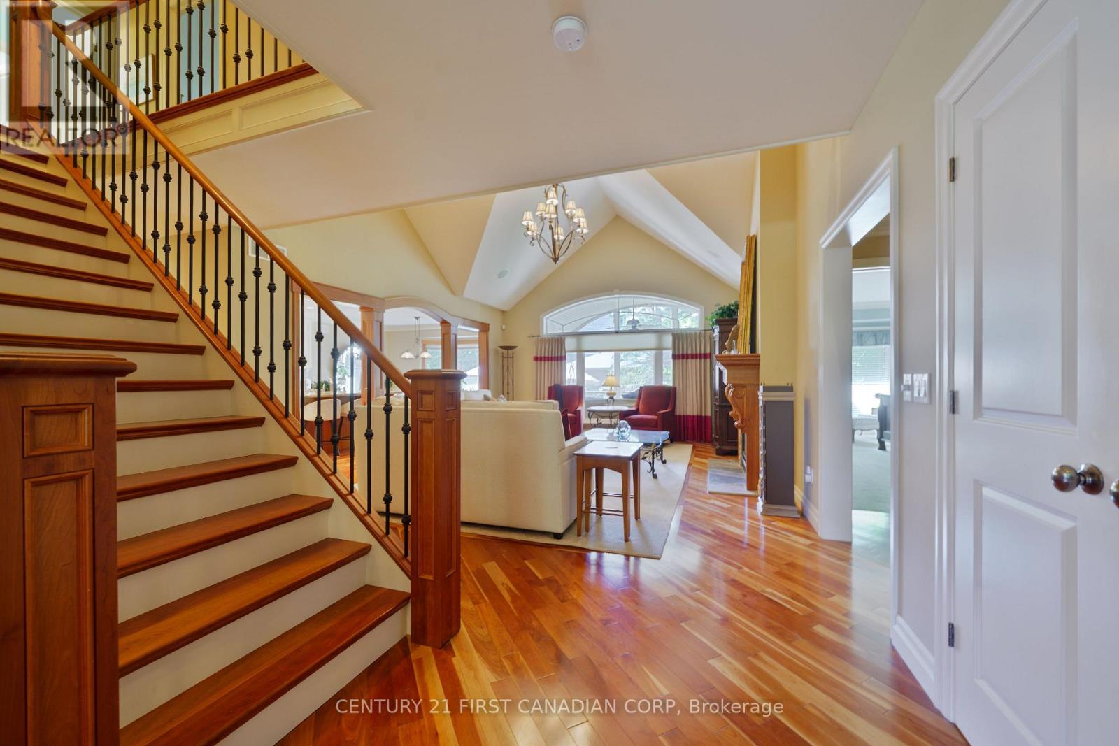 2091 Valleyrun Boulevard, London North, Ontario  N6G 5M7 - Photo 11 - X12748602