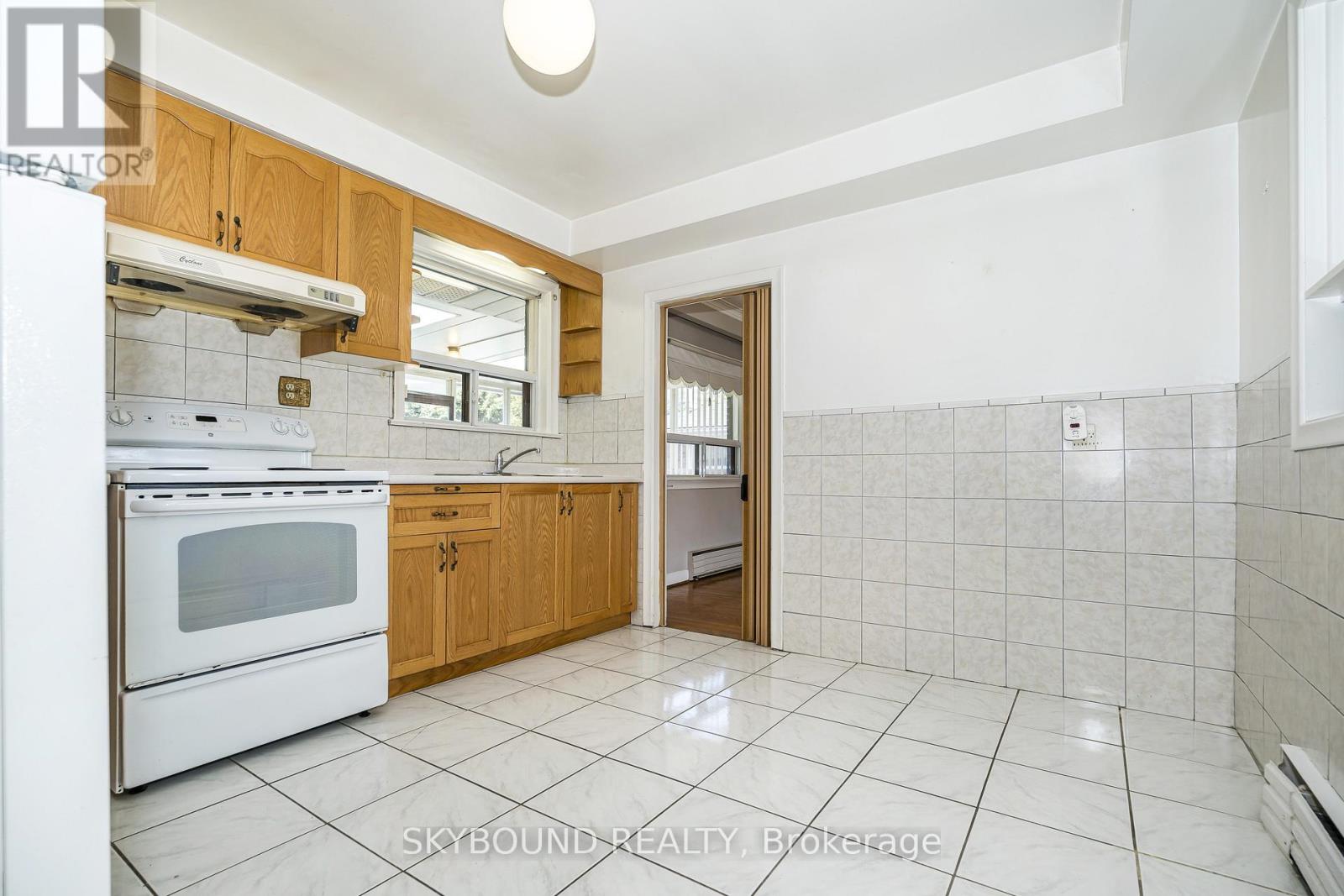 44 Tinder Crescent, Toronto, Ontario  M4A 1L3 - Photo 14 - C13114938