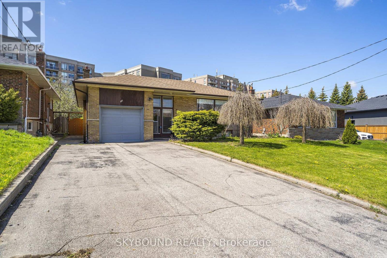 44 Tinder Crescent, Toronto, Ontario  M4A 1L3 - Photo 2 - C13114938