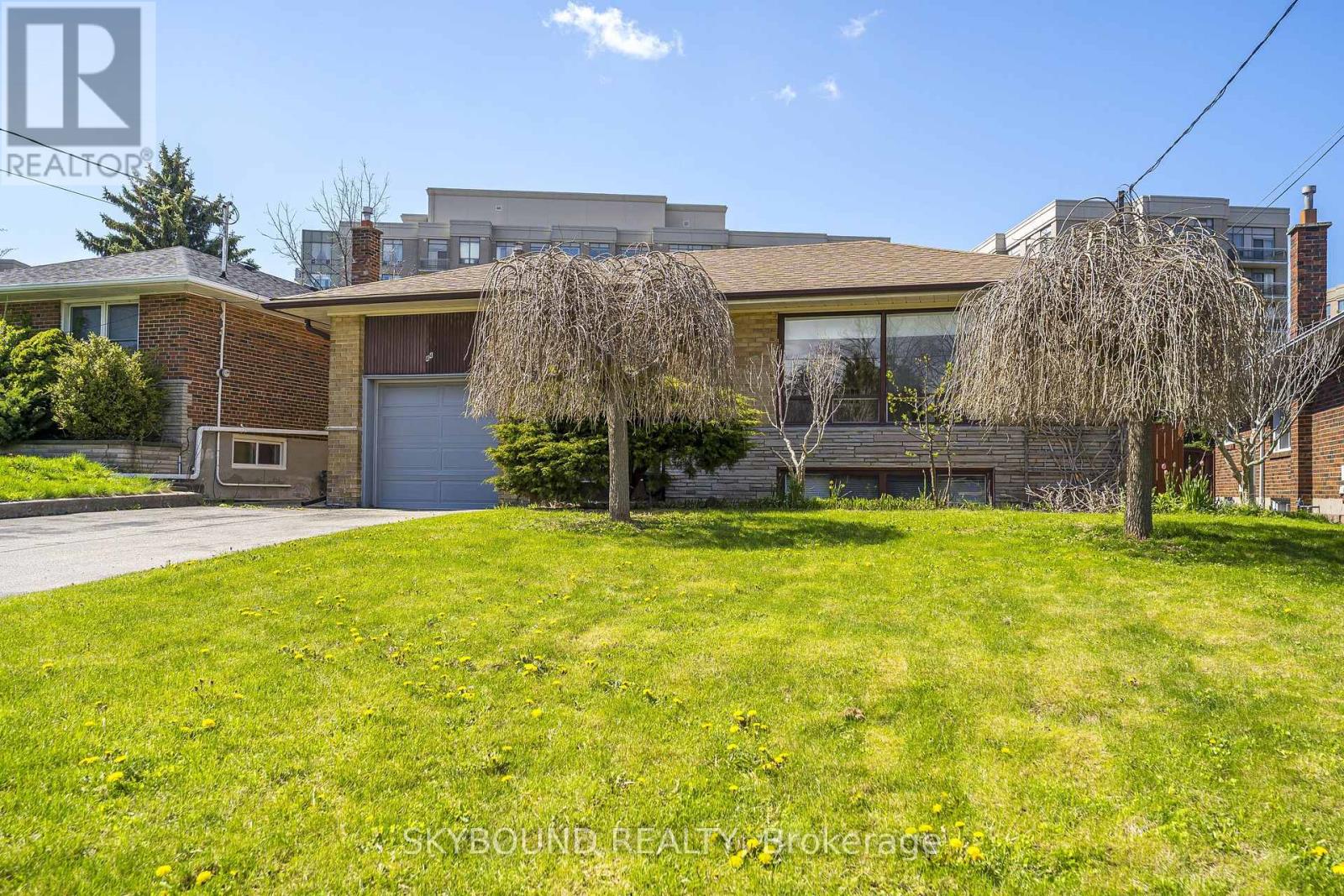 44 Tinder Crescent, Toronto, Ontario  M4A 1L3 - Photo 3 - C13114938