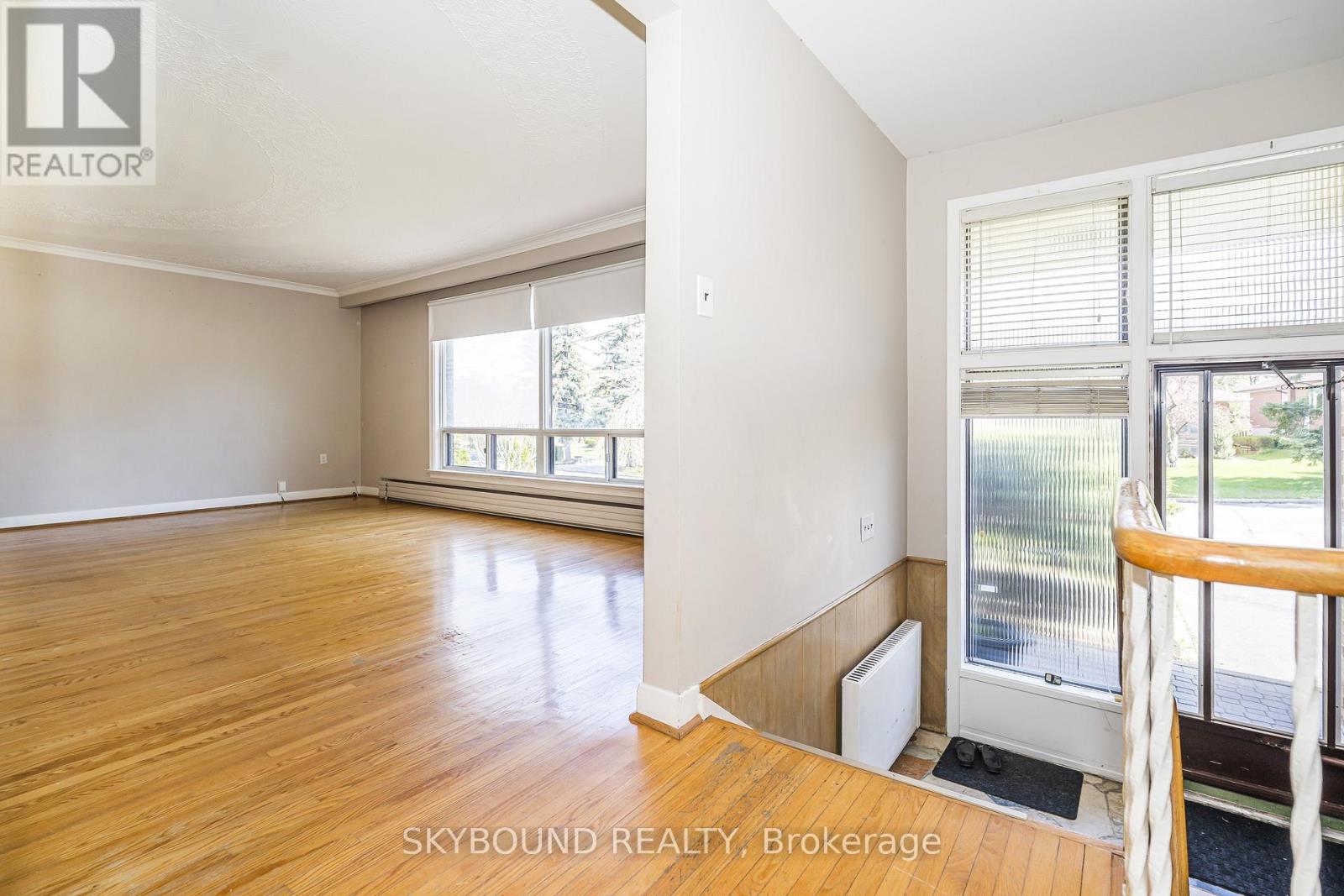 44 Tinder Crescent, Toronto, Ontario  M4A 1L3 - Photo 6 - C13114938