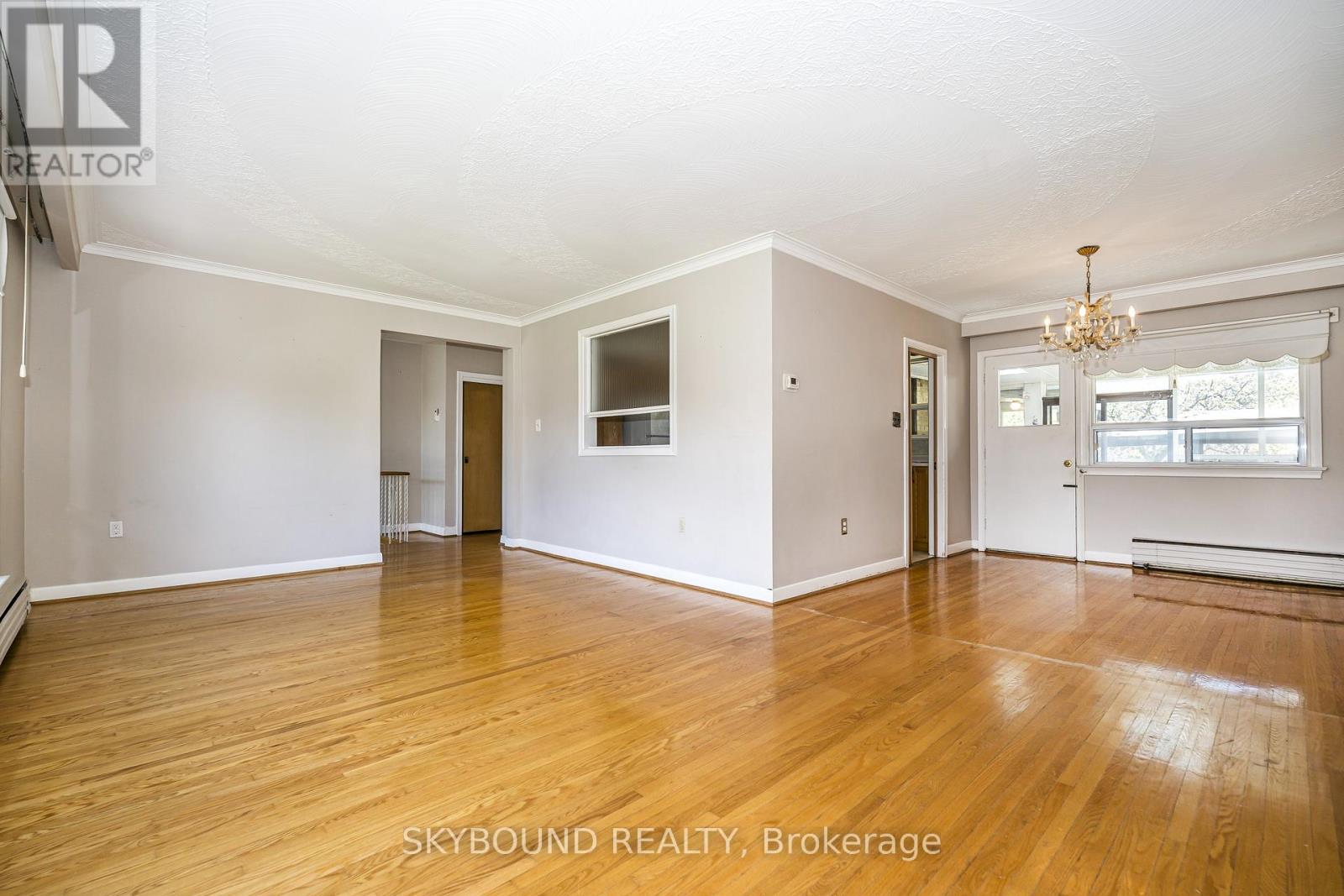 44 Tinder Crescent, Toronto, Ontario  M4A 1L3 - Photo 9 - C13114938