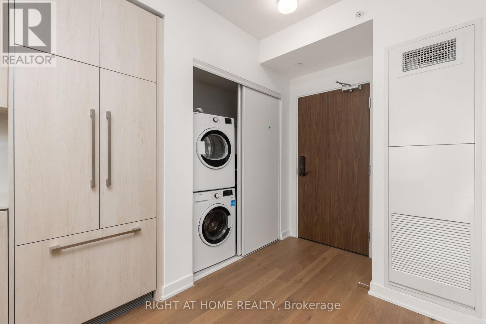 305 - 1161 Kingston Road, Toronto, Ontario  M4E 1T4 - Photo 19 - E13114912